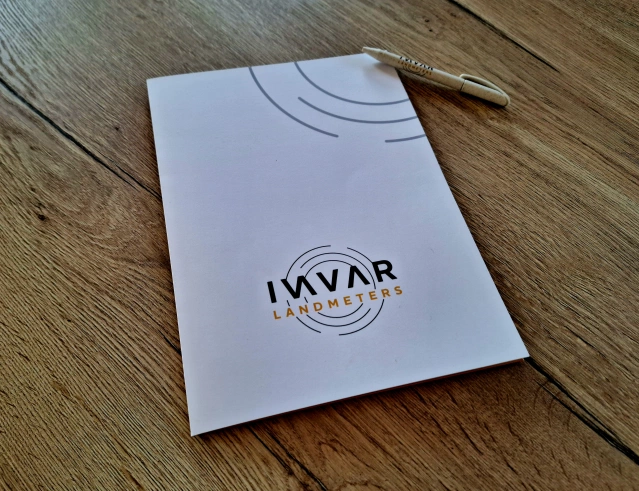 Presentatiemap van INVAR landmeters